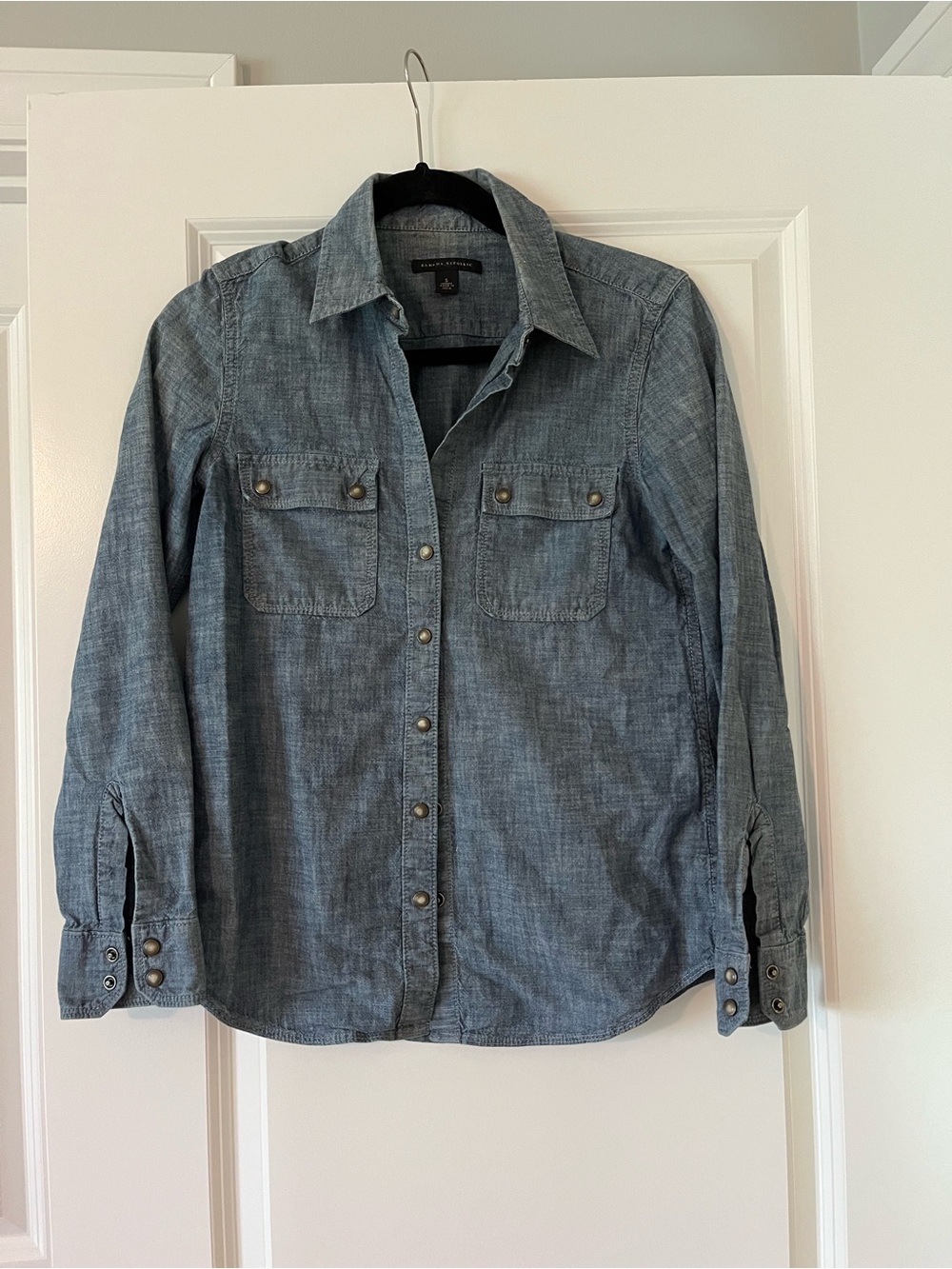 Banana Republic early 2010s denim button down shirt